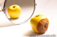 Apple-in-good-condition-looking-at-itself-in-the-mirror-while-its-back-is-rotten-iStock-122535...jpg