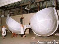 OMG-ITS-A-GIANT-BRA-random-10797990-604-453.jpg